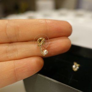 pearl earrings NWT